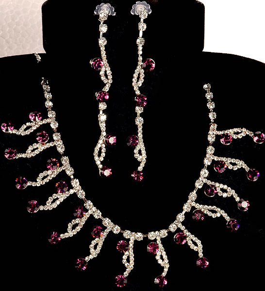 Red-violet Designer Necklace with Earrings