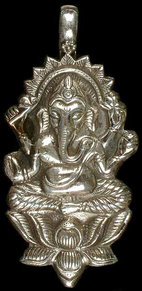 Royal Ganesha Pendant