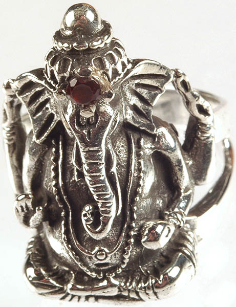 Shri Ganesha Ring with Garnet in Crest
