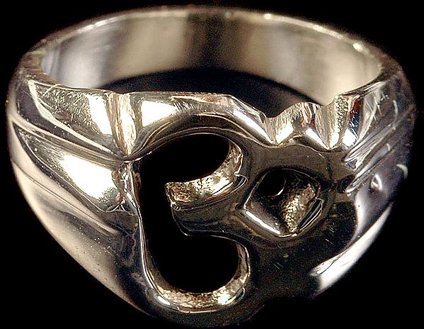 Sterling Om (AUM) Ring