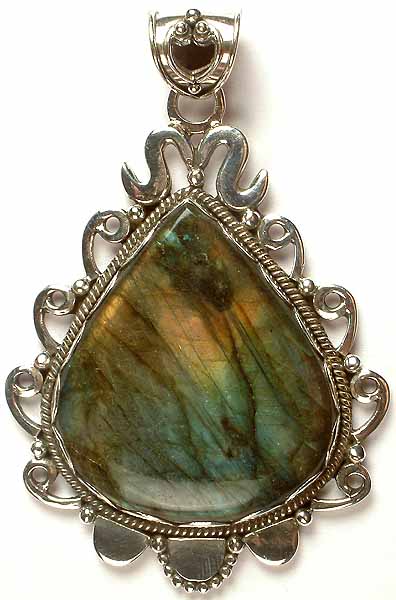 Tear Drop Labradorite Pendant