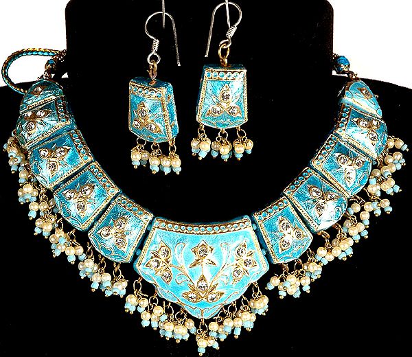 Turquoise Floral Necklace with Earrings