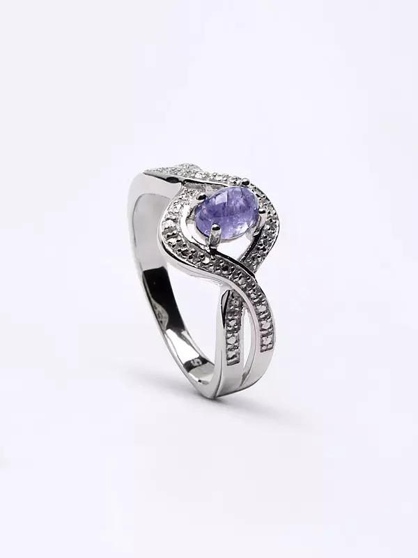 Cabochon Tanzanite Gemstone Wave Ring