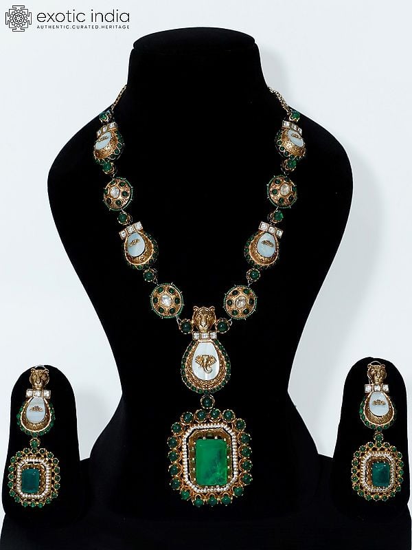 Emerald Victoria Polish Lion Necklace Set With Earrings