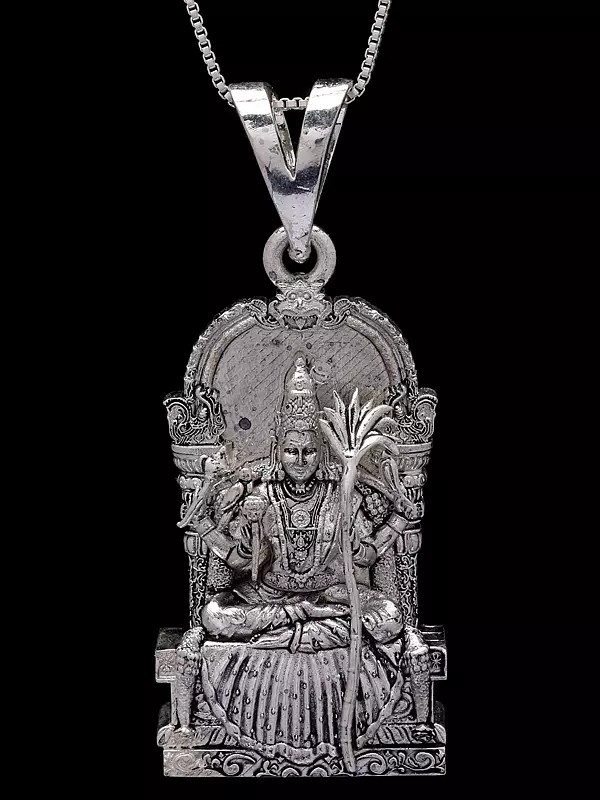 Goddess Kamatchi Amman (Form of Maa Parvathi) Pendant