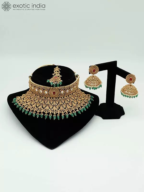 Stunning Stone Studded Heavy Choker Necklace With Matching Earrings And Mangtika