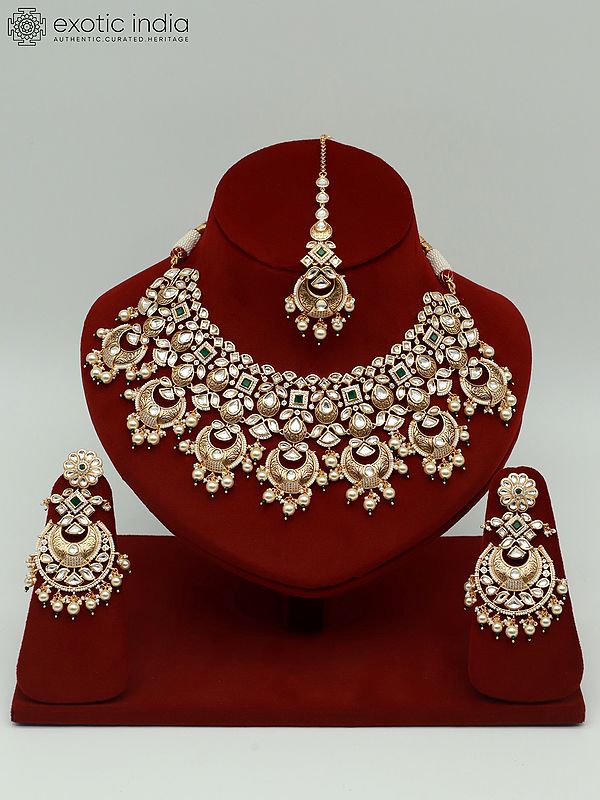 Beautiful Kundan Necklace Set With Hanging Pearl And Earrings