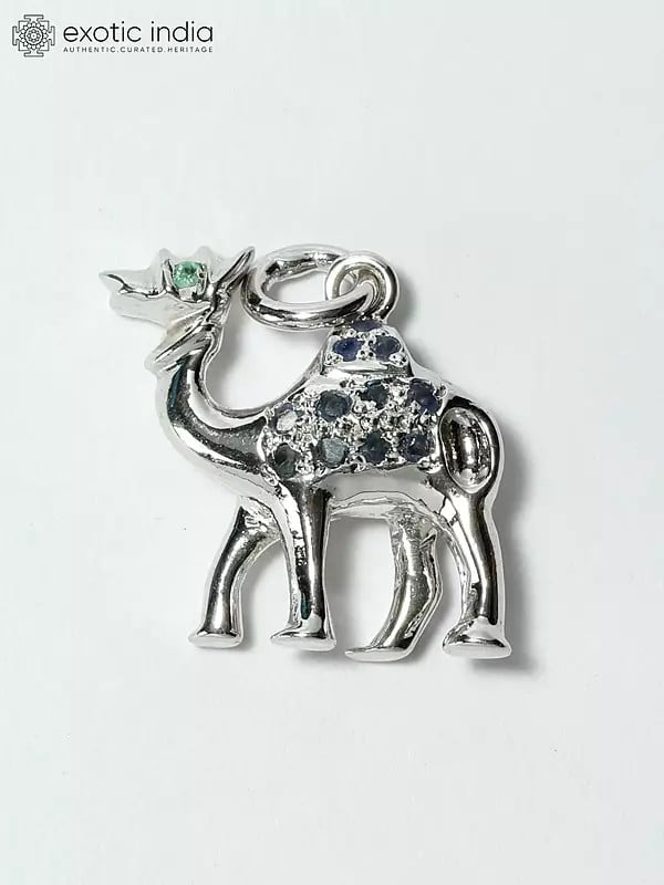 Double-Sided Camel Pendant with Emerald and Sapphire Gemstone