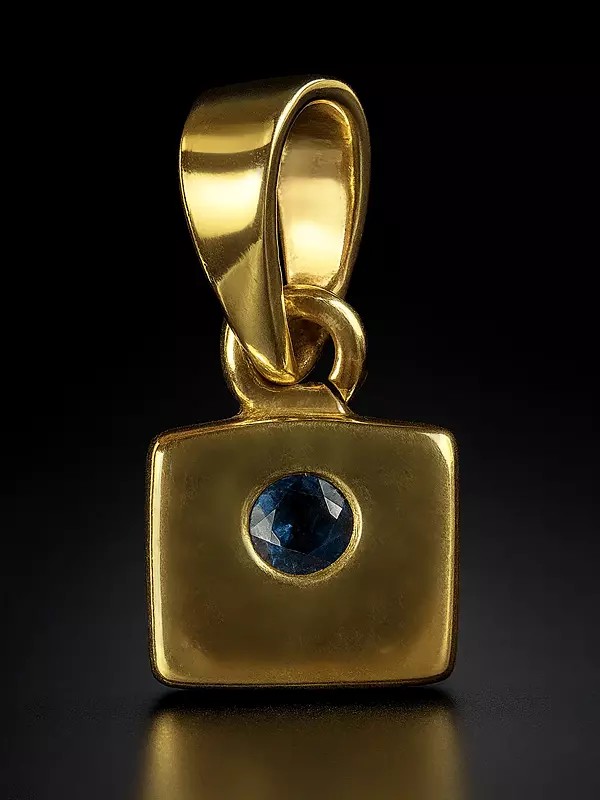 Faceted Blue Sapphire Pendant 18 karat Gold