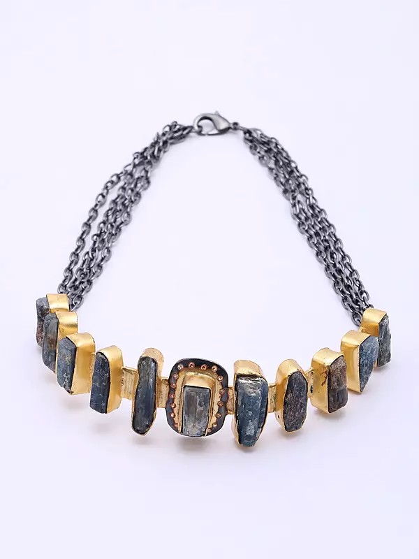 Tribal-Style Necklace with Vertical Shape Raw Stones