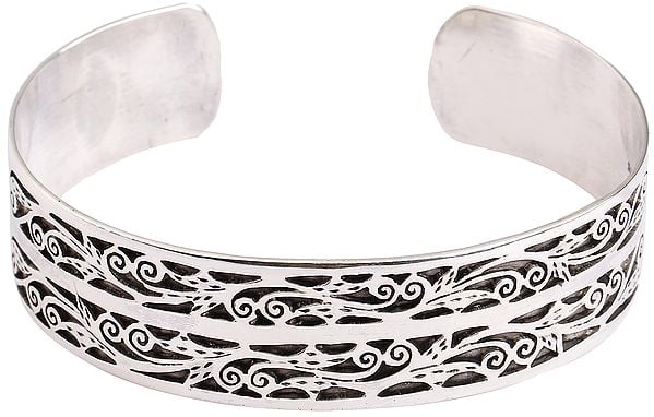 Emboss Floral Cuff Bracelet (Adjustable Size)
