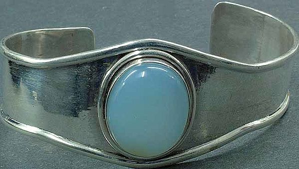 Chalcedony Oval Bracelet