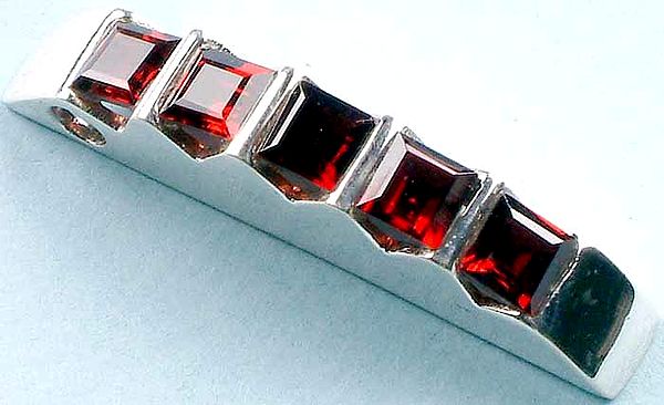 Designer Pendant of Garnet