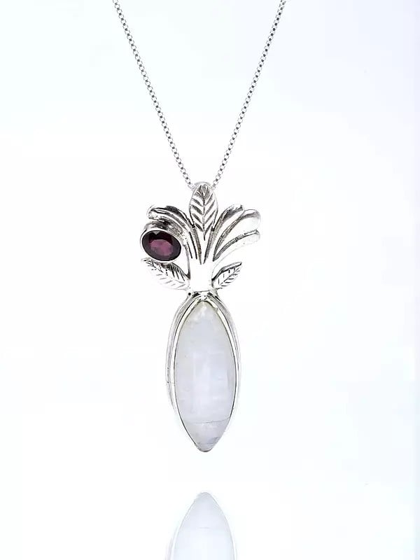 Marquise Shape Rainbow Moonstone Pendant with Faceted Garnet