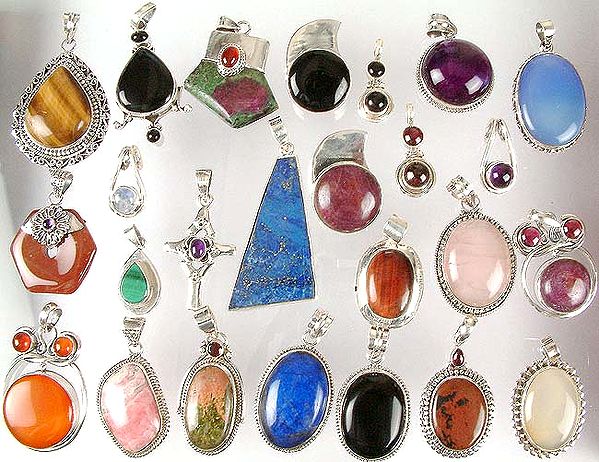 Lot of 25 Gemstone pendants