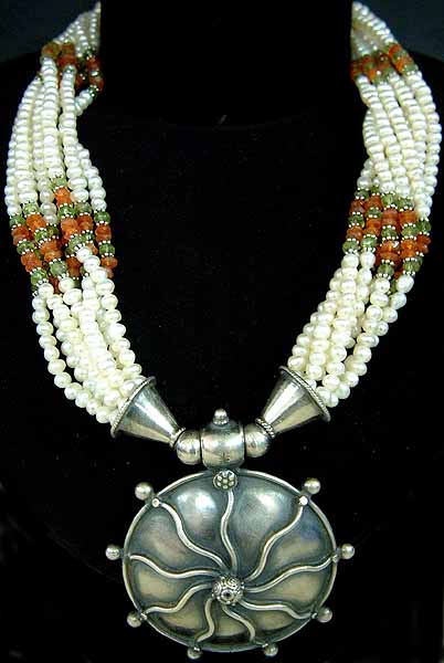Pearl Necklace with Peridot and Carnelian