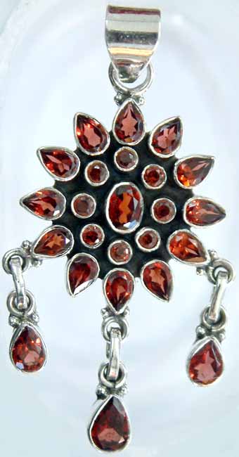 Pendant of Garnet
