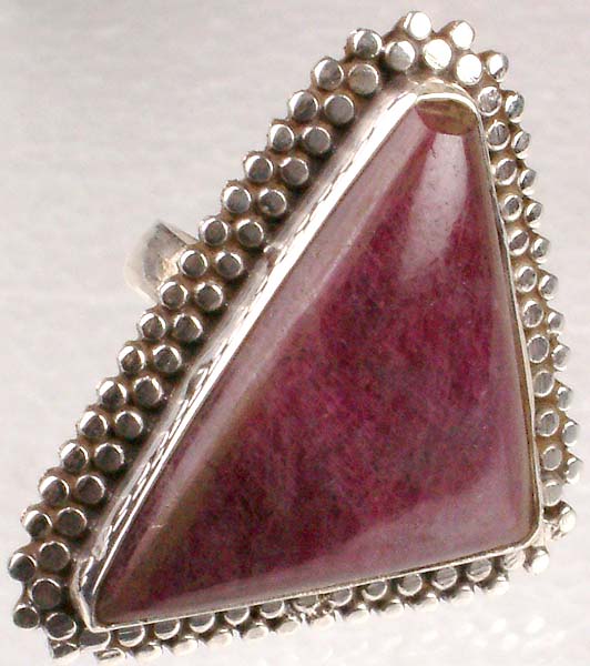Ruby Triangular Ring