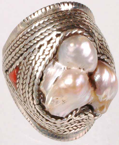 Shell Ring with Coral Inlay