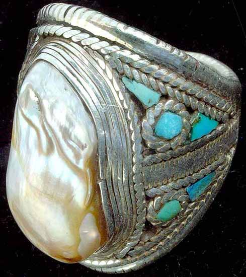 Shell Ring with Turquoise