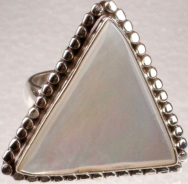 Triangular Ring of Shell