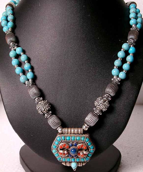 Turquoise Necklace with Gau Box Pendant