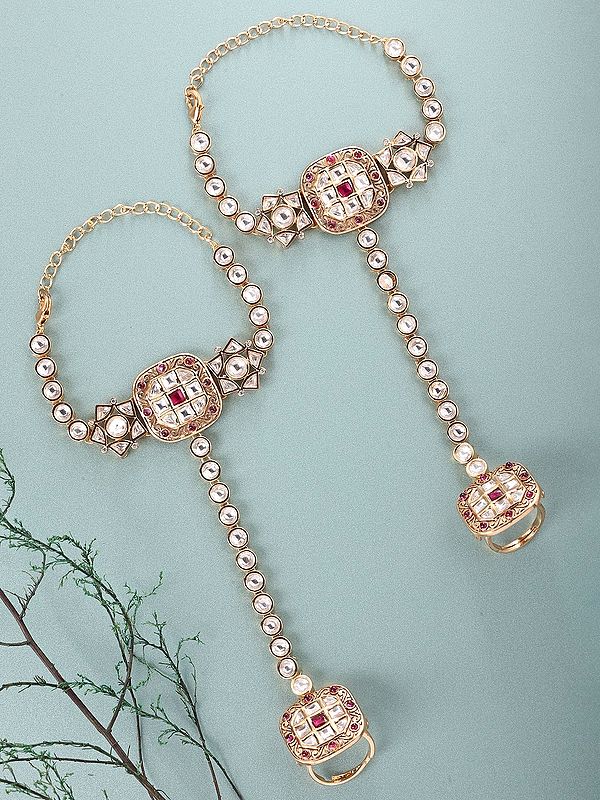 Intricate Kundan Stone Hath Phool for Hand Adornment