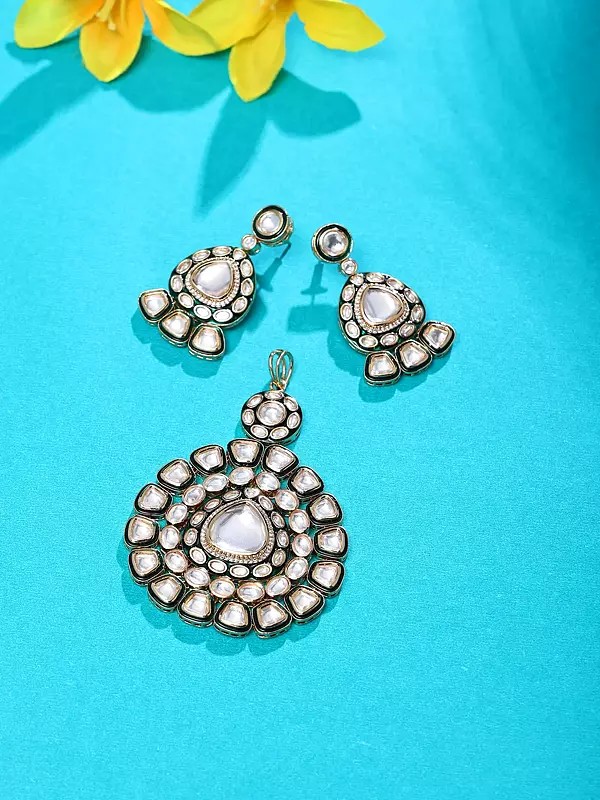 Teardrop Cut Polki Studded Lacquer Pendant and Earring Set