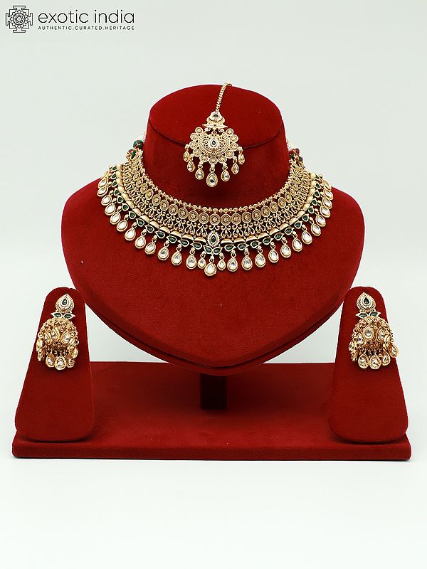 Choker Attractive Stone Studded Necklace With Matching Earrings And Mangtika
