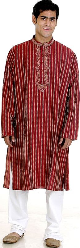 Maroon Kurta Set with Threadwork on Neck and All-Over Weave