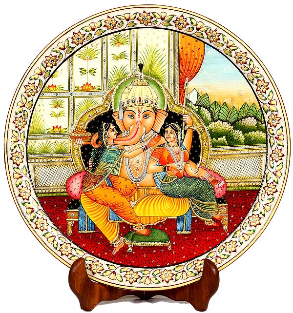 Lord Ganesha with Riddhi and Siddhi