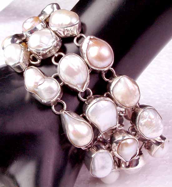 Rugged Pearl Bracelet