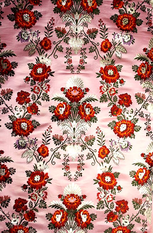 Pink Hand-woven Brocade with An Array of Roses
