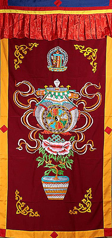 Ashtamangala (Eight Auspicious Symbols of Buddhism, Tib. bkra shis rtags brgyad) with Kalachakra Mantra (Embroidered) - Tibetan Altar Curtain