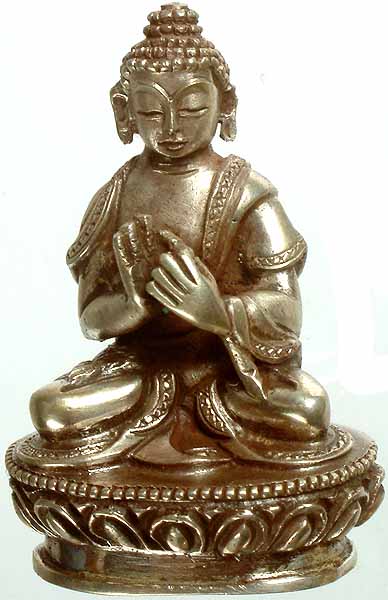 Buddha in Dharma Chakra Mudra