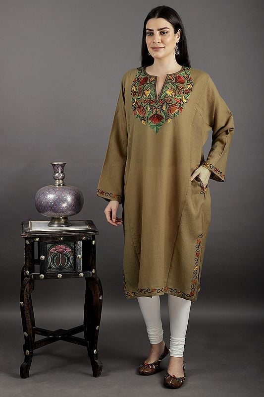 Kashmiri Phiran with Aari Hand-Embroidery on Neck