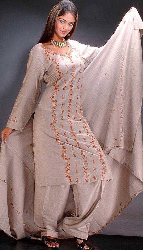 Camel Colored Woolen Suit with Shawl