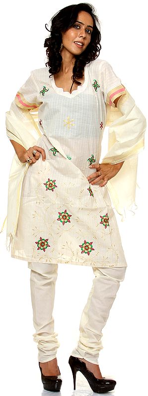 Ivory Kasavu Choodidaar Suit from Kerala with Crewel Embroidered Flowers