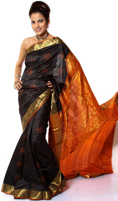 Black Kanjivaram Sari with Golden Zari Weave
