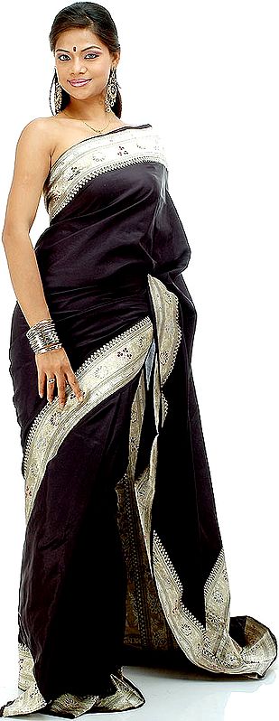 Black Valkalam Sari with Floral Weave on Border and Pallu
