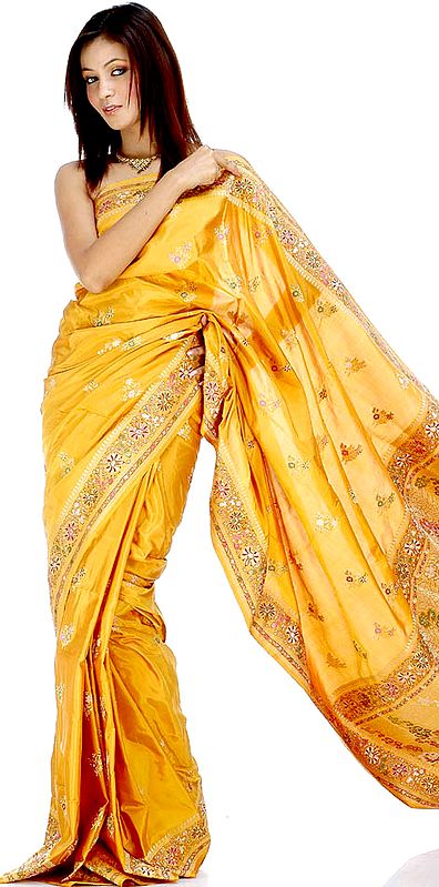 Golden Valkalam Sari with Large Floral Bootis and Brocaded Border