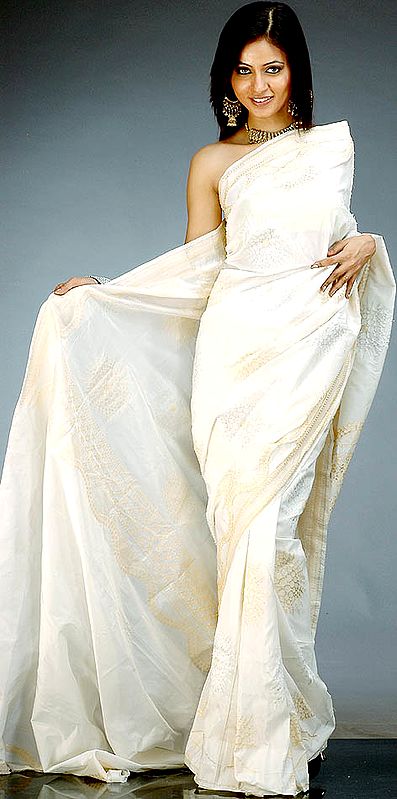 Handwoven Milky-White Valkalam Sari with Golden and Silver Thread Weave
