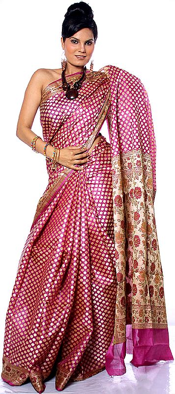 Magenta Banarasi with Golden Bootis All-Over and Floral Brocaded Anchal