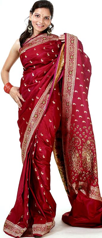 Maroon Handwoven Paisley Sari with All-Over Bootis and Brocaded Border