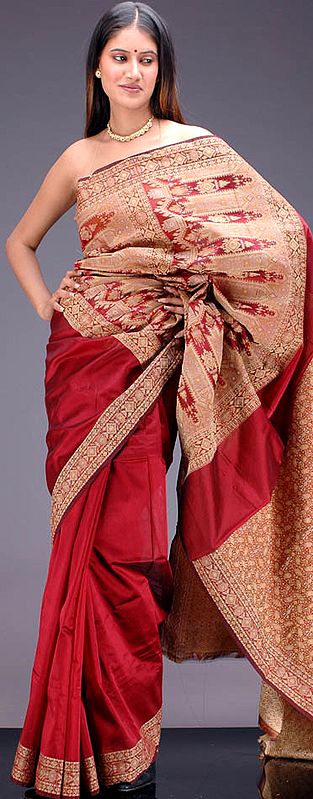 Plain Crimson Sari with Arabesque Pallau