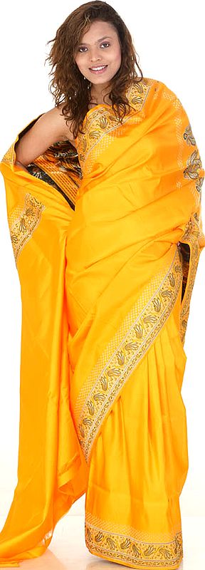 Plain Golden Valkalam Sari with Stylized Paisleys Brocaded on Border
