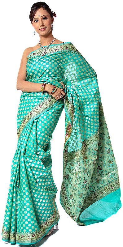 Green Banarasi with Golden Bootis All-Over and Floral Brocaded Anchal
