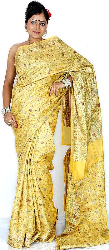 Yellow Floral Jamdani Sari Hand-Woven in Banaras