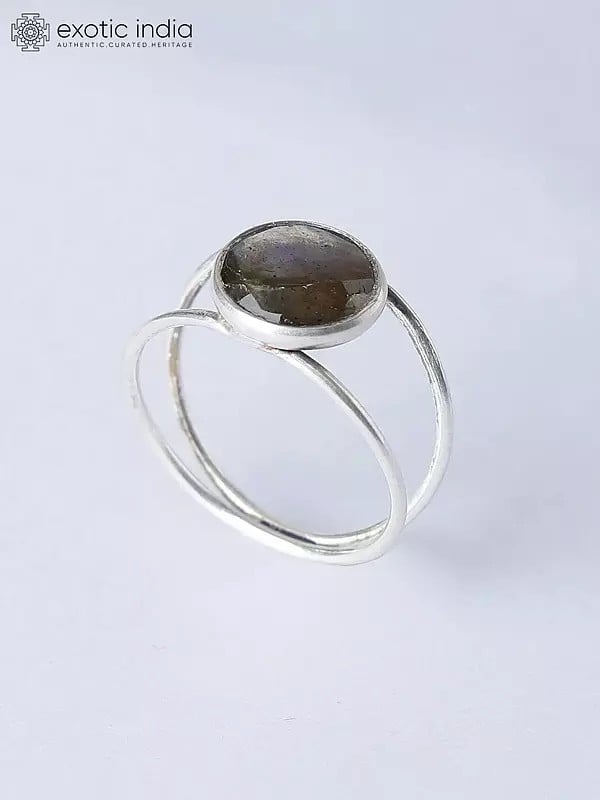 Circular Shape Faceted Gemstone Ring