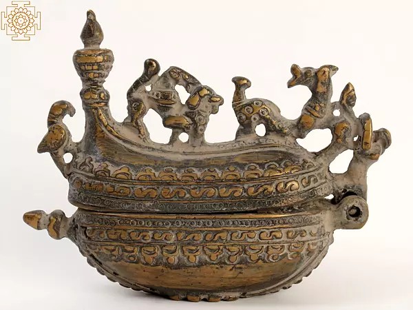 4" Small Ship Shape Sindoor Dani in Brass